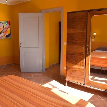 Casa Ciao Bella - Sunshine With Shared Pool *